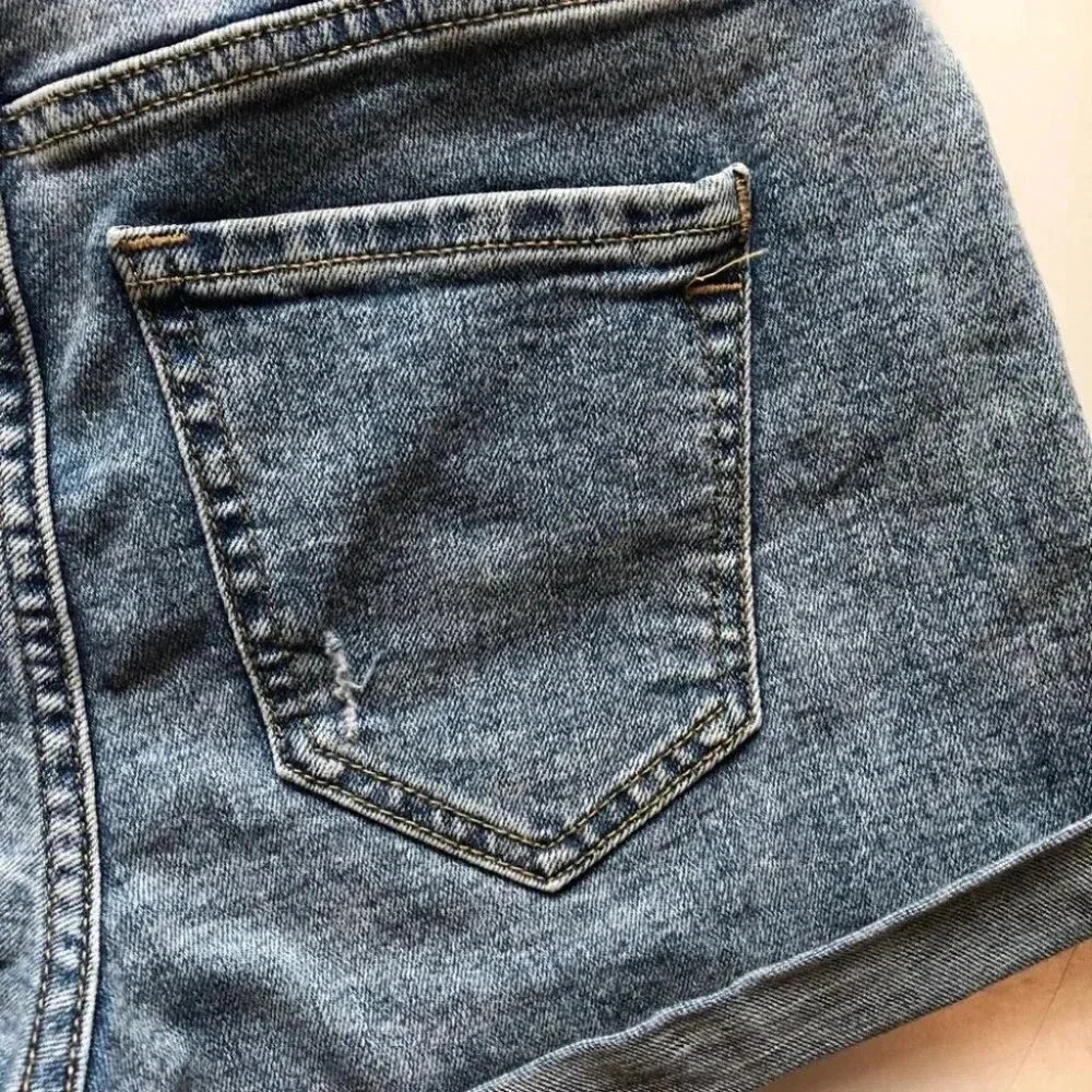 Old Navy Women's Boyfriend Fit Rolled Cuffed Mild Distressing Size 0 - Picture 11 of 15